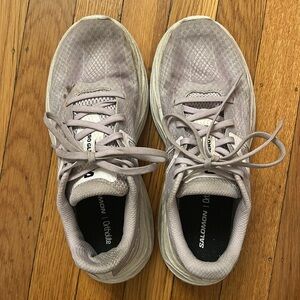 Salomon Aero Glide Running Shoes in Light Purple